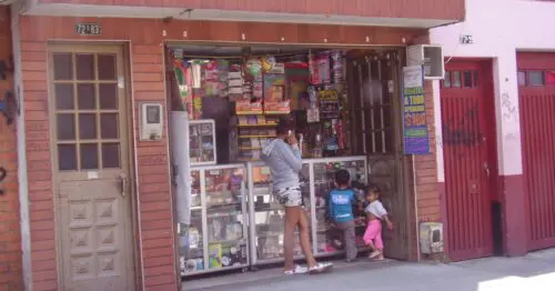 PAPELERIA CALLE 71 72A CON 83